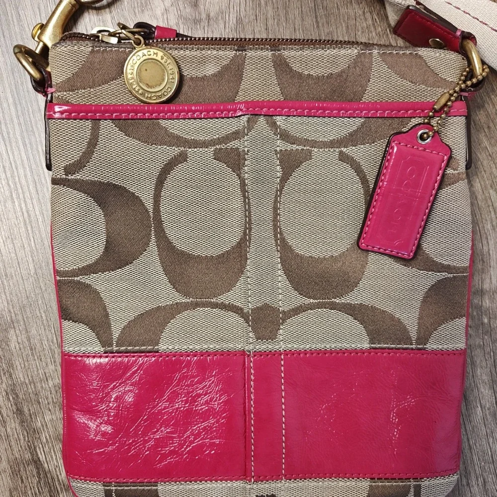 Coach signature file
